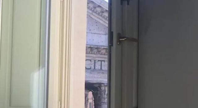 The Pantheon Eyes, Забронировать Отель Пантеон Рим, рядом с Уста истины