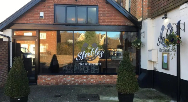 The White Hart pub and rooms, Prenota Hotel Cranleigh Surrey