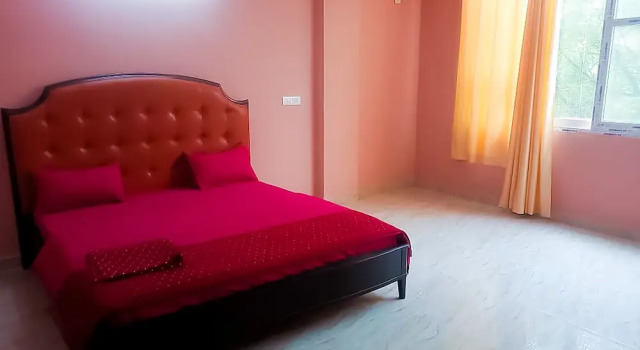 Roomshala 139 Hotel Rose Inn, Забронировать Отель район Дварка Нью-Дели