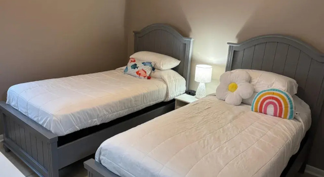 Номер Standard Romar Place 605