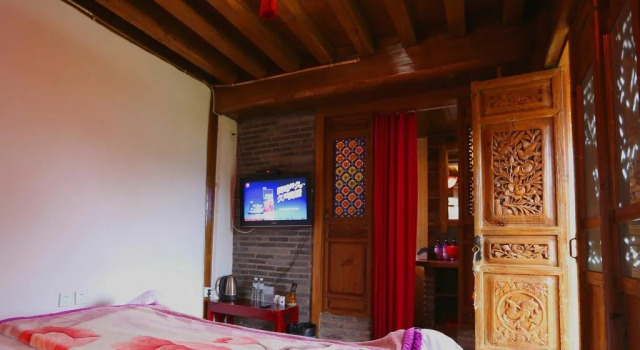 Lijiang Yuese Inn, Prenota Hotel Hotel economici a Lijiang