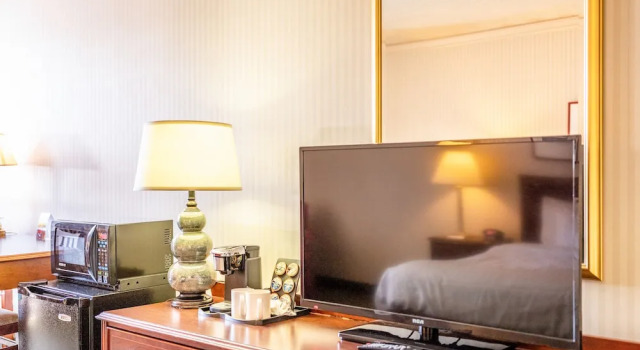 Четырёхместный номер Standard University Place Hotel and Conference Center