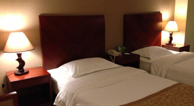 Eagle Canyon Hotel, Забронировать Отель Бизнес-отели Шаньдун, 4* 5*