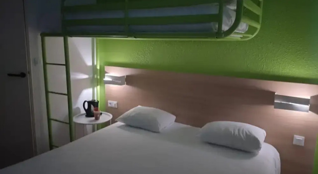 Трёхместный семейный номер Standard Brit Hotel Tours Nord
