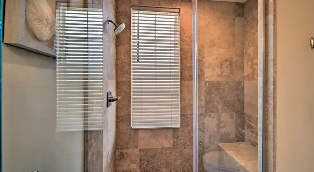 Апартаменты Luxury Barefoot Resort Retreat: Pool, Marina Views