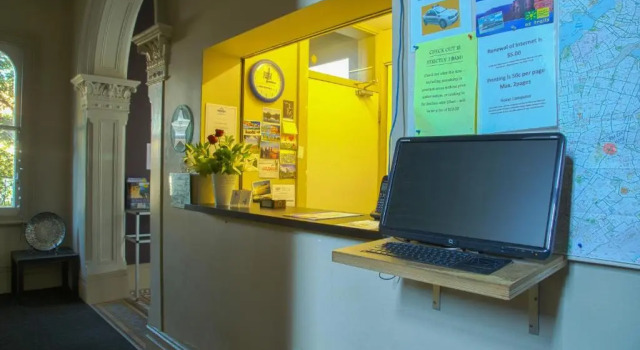 Cambridge Lodge, Book Hostel / Vandrerhjem Stanmore New South Wales