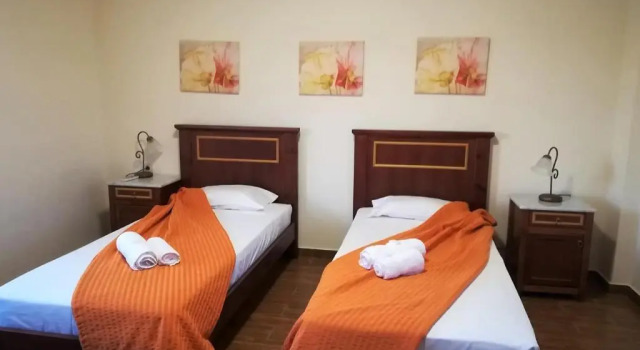 Вилла с 4 комнатами Douliana Villas