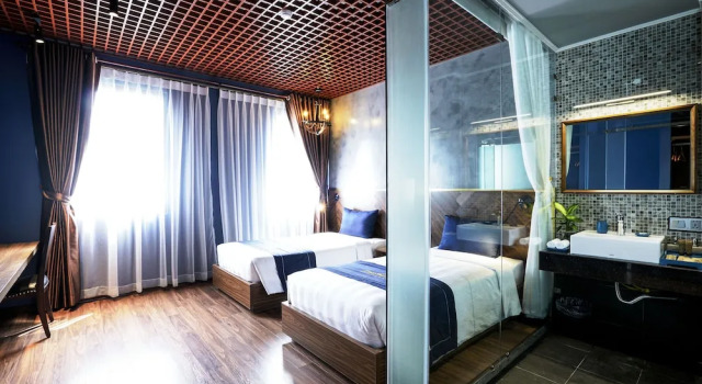 1925 Ha Long Hotel, Забронировать Отель Отели Халонг с парковкой, Парковка