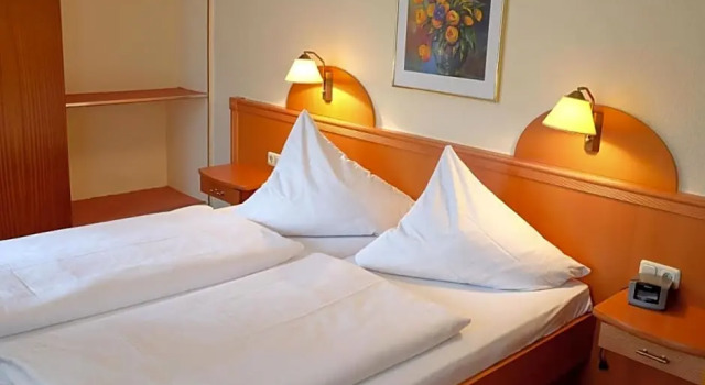 Апартаменты Hotel Bergfried & Schönblick