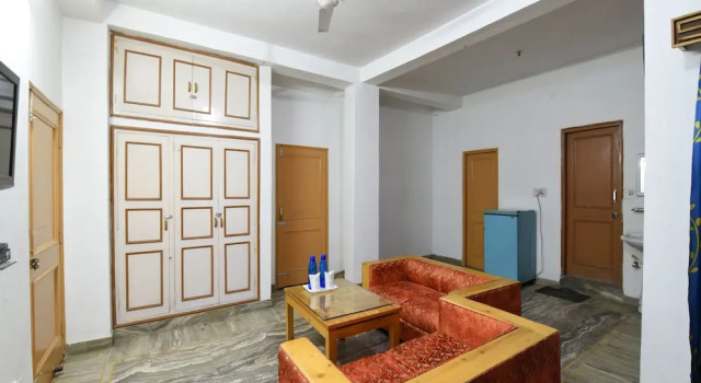 OYO 14222 Home Deluxe 1BHK Aiport Inn Kullu Airport, Забронировать Отель Отели штата Химачал-Прадеш 3 звезды, 3*