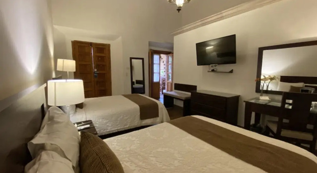 Avlu manzaralı Standart dört kişilik oda Hotel Casa Faroles