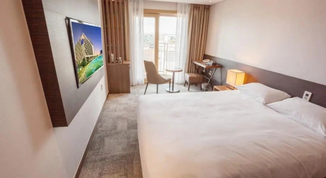 Двухместный номер Standard с балконом Golden Tulip Jeju Seongsan Hotel