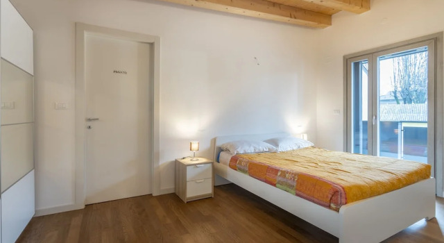 Modern House with Private Garden in Udine, Забронировать Отель Удине Венеция-Джулия
