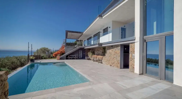 House in Roses Near Canyelles Beach