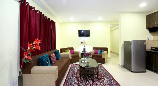 OYO 10407 Home Modern 3BHK Sanjauli Market, Забронировать Отель Отели Шимлы с парковкой, рядом с Jakhu Temple, Парковка
