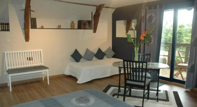 Двухместный номер Standard с балконом Chambre dHôte La Boulière