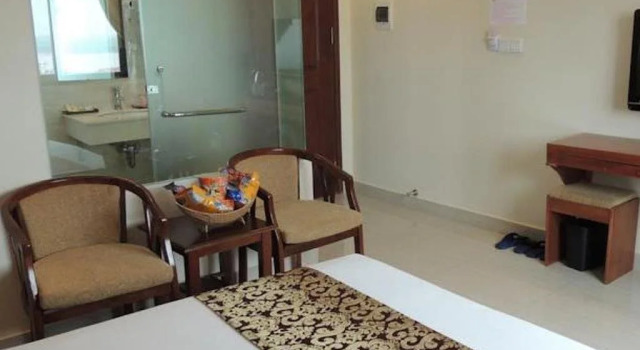 B Hotel
