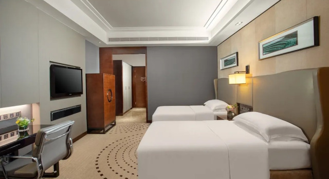 Четырёхместный клубный номер Standard Crowne Plaza Huizhou by IHG