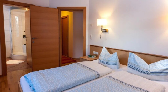 Haus Sebastian, Book Hotel Hoteller i Vorarlberg med parkering, Parkering