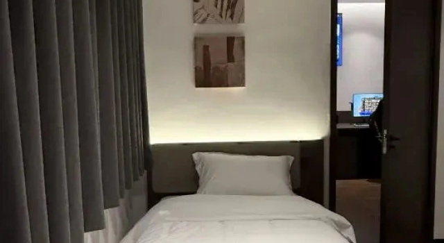 Люкс Deluxe Alien E-Sports Hotel
