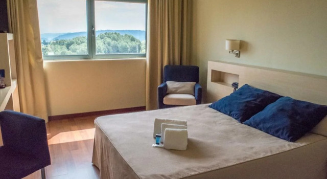 Hotel Les Torres, Rezerwuj Hotel Sant Esteve Sesrovires Baix Llobregat