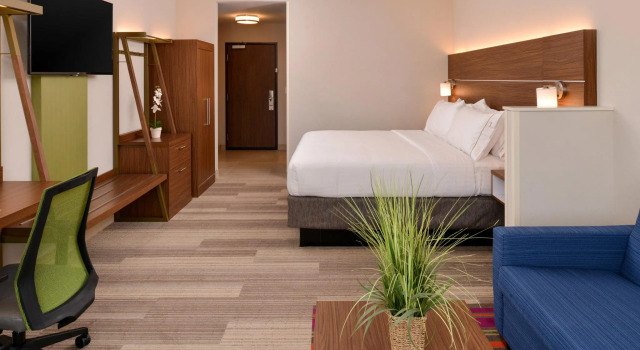 Люкс Holiday Inn Express & Suites Salem by IHG
