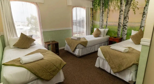 Трёхместный номер Hotel Charles Darwin