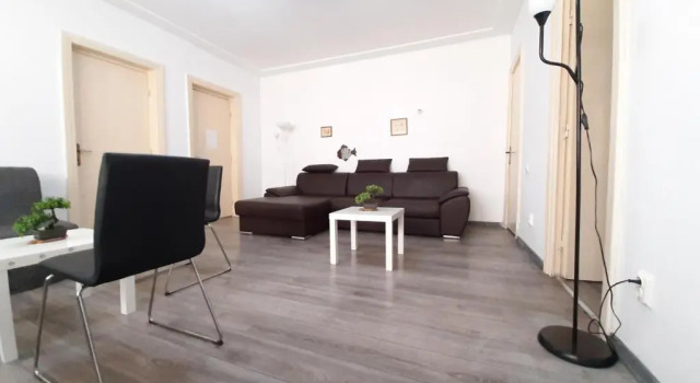 Апартаменты Four Rooms Apartment Central