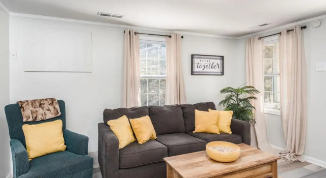 220 W Ashley - Corner Cottage - Central Location, Забронировать Дом для отпуска Коттеджи Южной Каролины, Коттедж