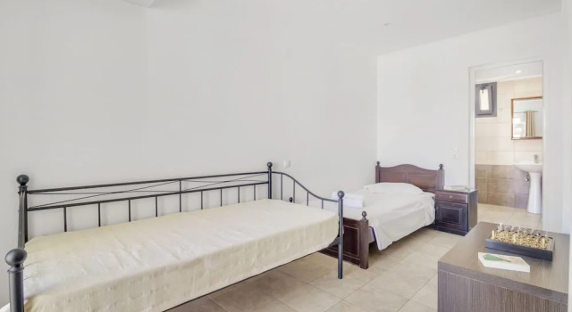 Трёхместный номер Standard с балконом Vergina Star Hotel