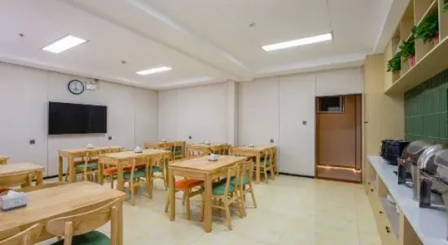 Ruiste Hotel (Shijiazhuang East Station Tianshanhai World Store), Book Hotel Shijiazhuang Hebei