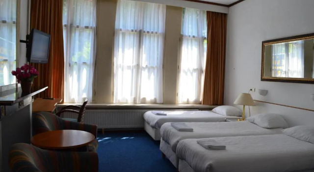 Четырёхместный номер Standard Hotel de Munck