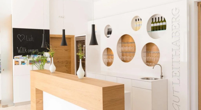 Gut Leithaberg, Book Hotel Neusiedl am See 