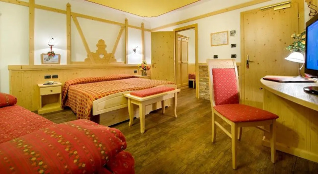 Четырёхместный номер Deluxe Hotel Adamello