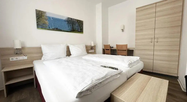 Семейный номер Standard Hotel Berliner Hof by Coffee Fellows Hotels