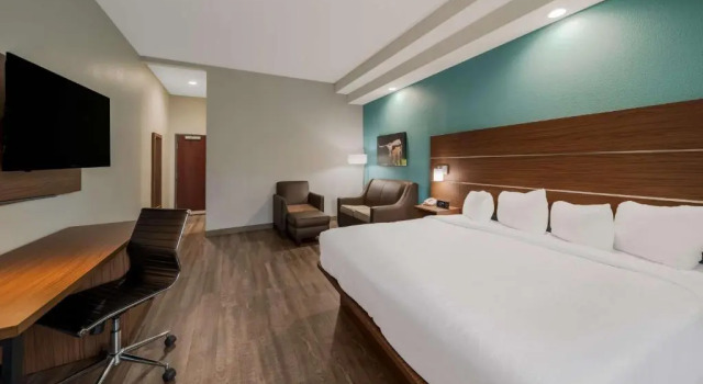 Люкс Best Western Plus Bowie Inn & Suites