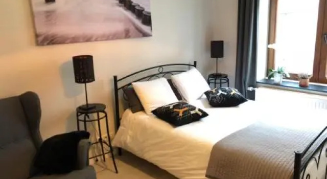 Petit Appartement Jourdan EU, Забронировать Апартаменты/квартира Эттербеек Брюссельский столичный регион, рядом с Королевский музей военной истории