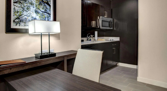 Двухместный люкс Homewood Suites by Hilton Richmond-Downtown