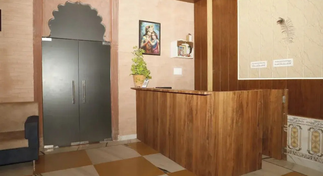 Pithoragarh Resort, Book Ferieresort Hoteller i Mogra med pool, Swimmingpool