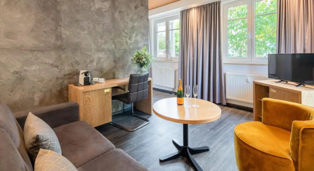 Апартаменты Hotel Residenz Waldkrone Kühlungsborn