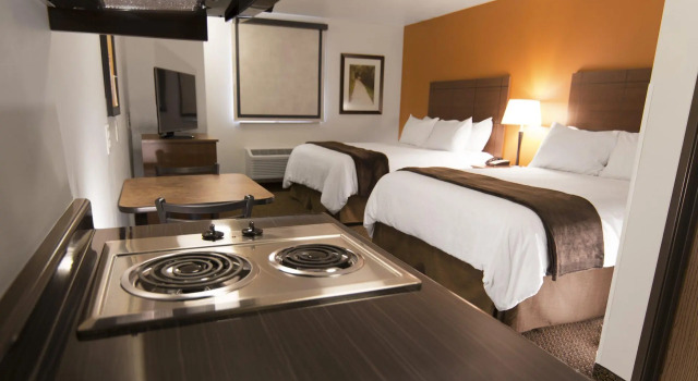 Четырёхместный номер Standard My Place Hotel-Kansas City/Independence Mo