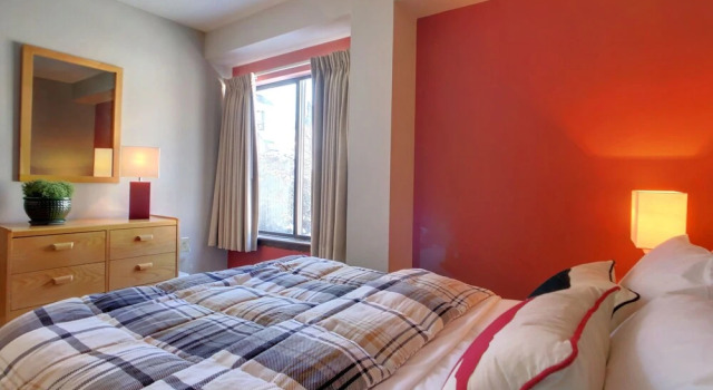 MG 3C16 - Wow!  Location. Views. Pool. Sauna. Shops.  2 Bedrooms, Забронировать Отель Отели Киллингтон с парковкой, рядом с Killington Pico Adventure Center, Парковка