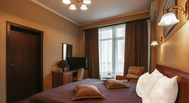 Двухместный номер Standard Готель Дніпро Dnipro Hotel