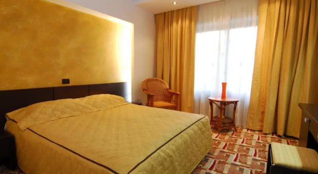 Casa Iris-Hotel & Restaurant, Забронировать Отель Синая Sinaia-Azuga-Busteni, рядом с Замок Пелеш