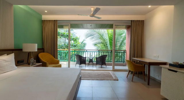 Номер Deluxe с балконом и с видом на море Mandrem Beach Resort, a member of Radisson Individuals Retreat