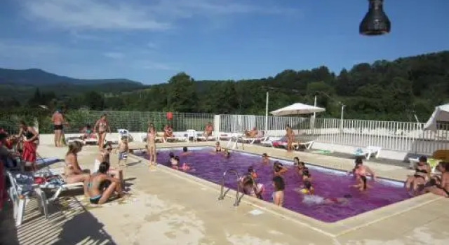Camping Le Haut-Salat, Book Campingplads Hoteller i Seix med pool, Swimmingpool