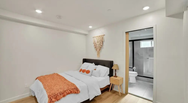 Brand-New Chic Nest In Prime Location