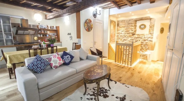 Porta Dipinta House Bergamo Alta, Забронировать Отель Отели Бергамо с парковкой, рядом с Стадион «Атлети Адзурри д’Италия», Парковка