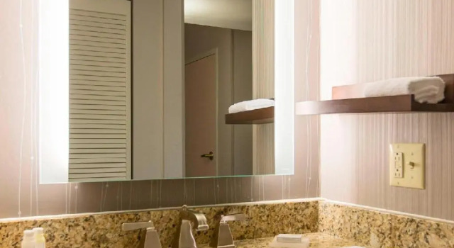 Четырёхместный номер Standard Courtyard by Marriott Nashville Downtown