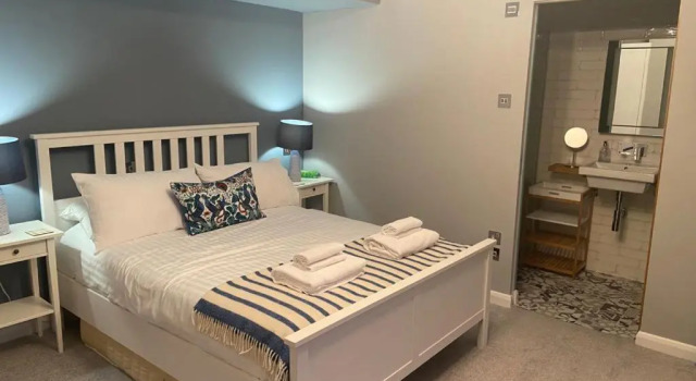 Flat 3, Glenthorne House, Salcombe, Boek Hotel Hotels in Merseyside met zwembad, Zwembad